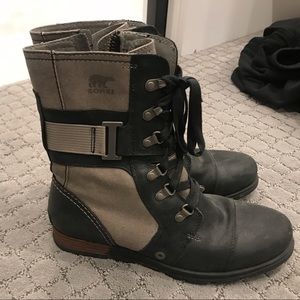 Sorel women’s size 9.5 boots